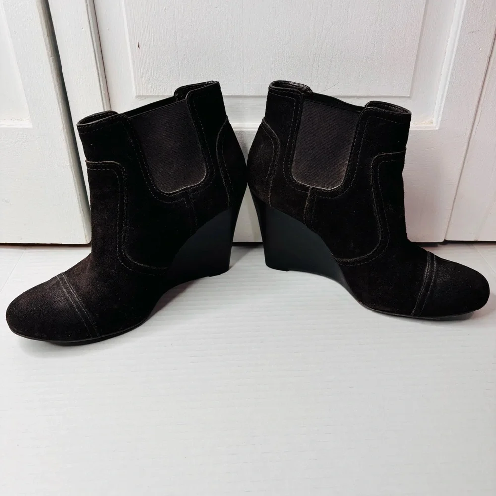 TORY BURCH Adrienne Brown Suede Ankle Booties Size 8